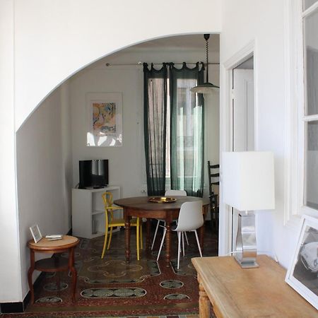 Superbe Appartement Avec Parking Sur Place Ним Екстериор снимка