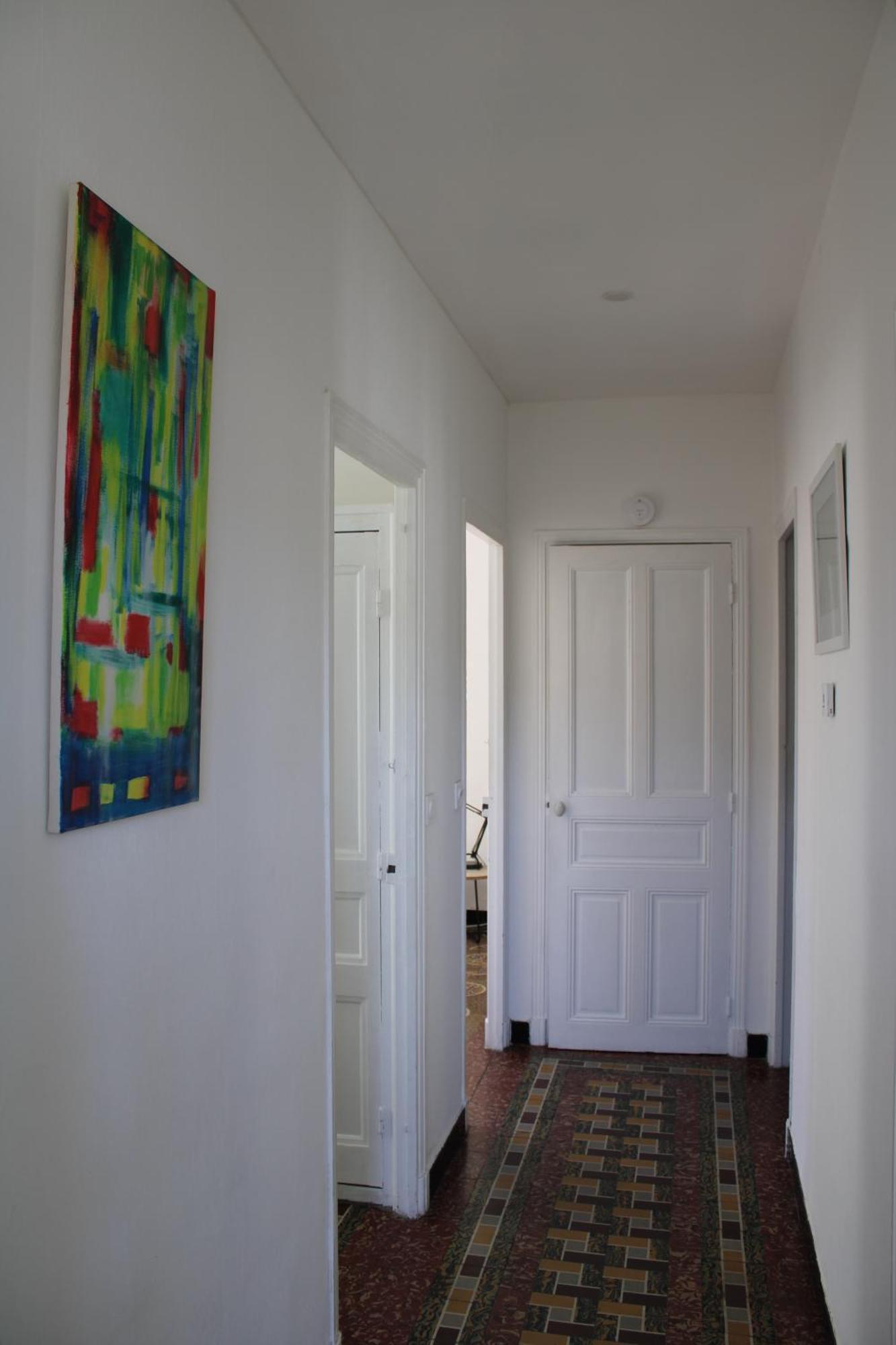 Superbe Appartement Avec Parking Sur Place Ним Екстериор снимка