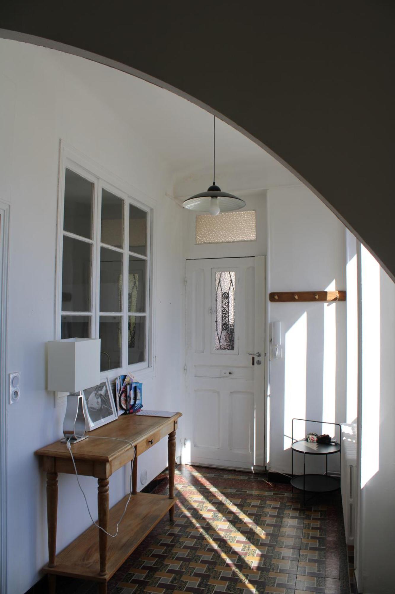 Superbe Appartement Avec Parking Sur Place Ним Екстериор снимка